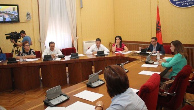 Buxheti ne Kuvend: Komisioni i Ekonomise do propozoje tatim zero per pagat deri ne 40 mije leke